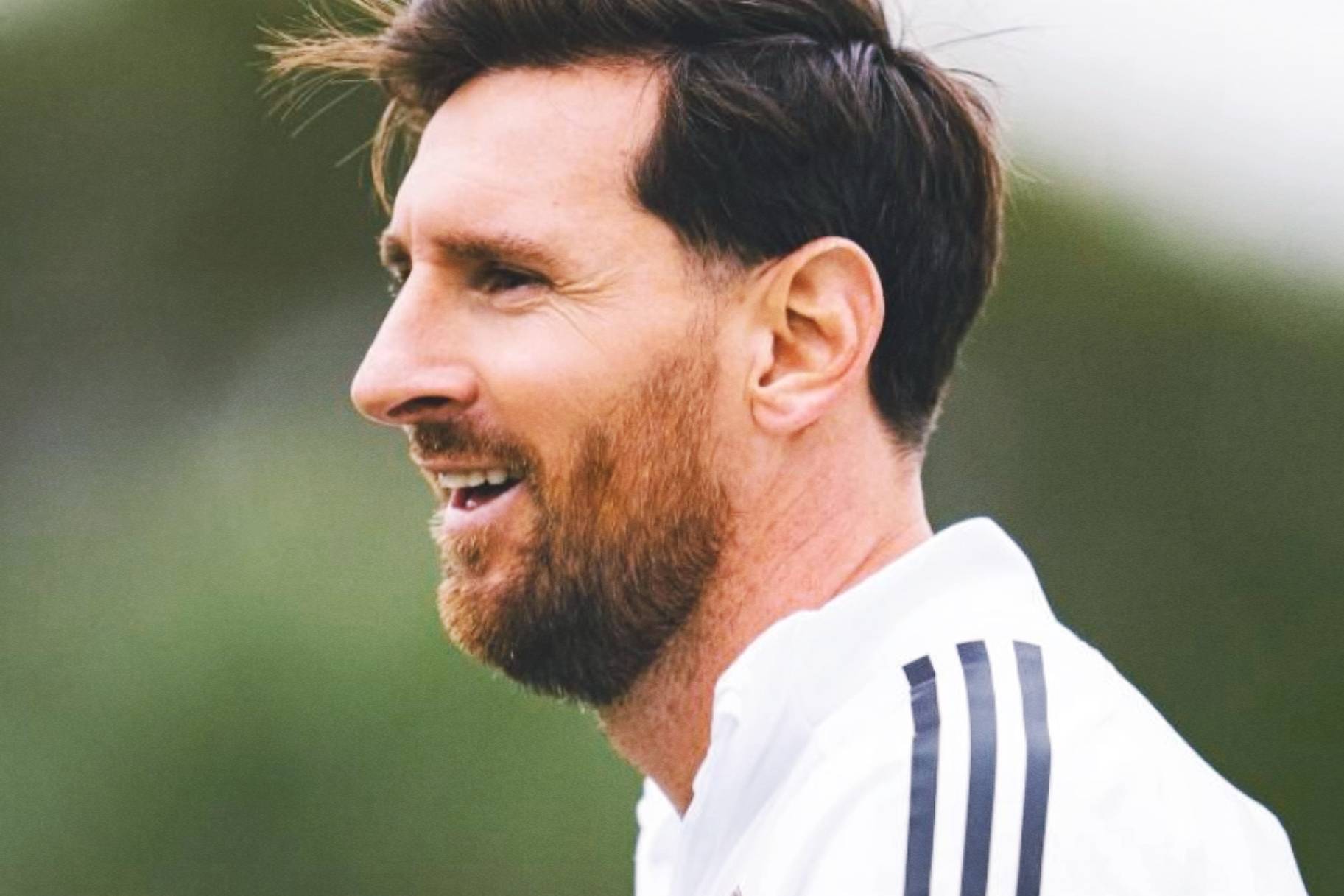 开云电子-梅西重返赛场，战术调整首场状态出色，澳大利亚队观众沸腾！-开云电子