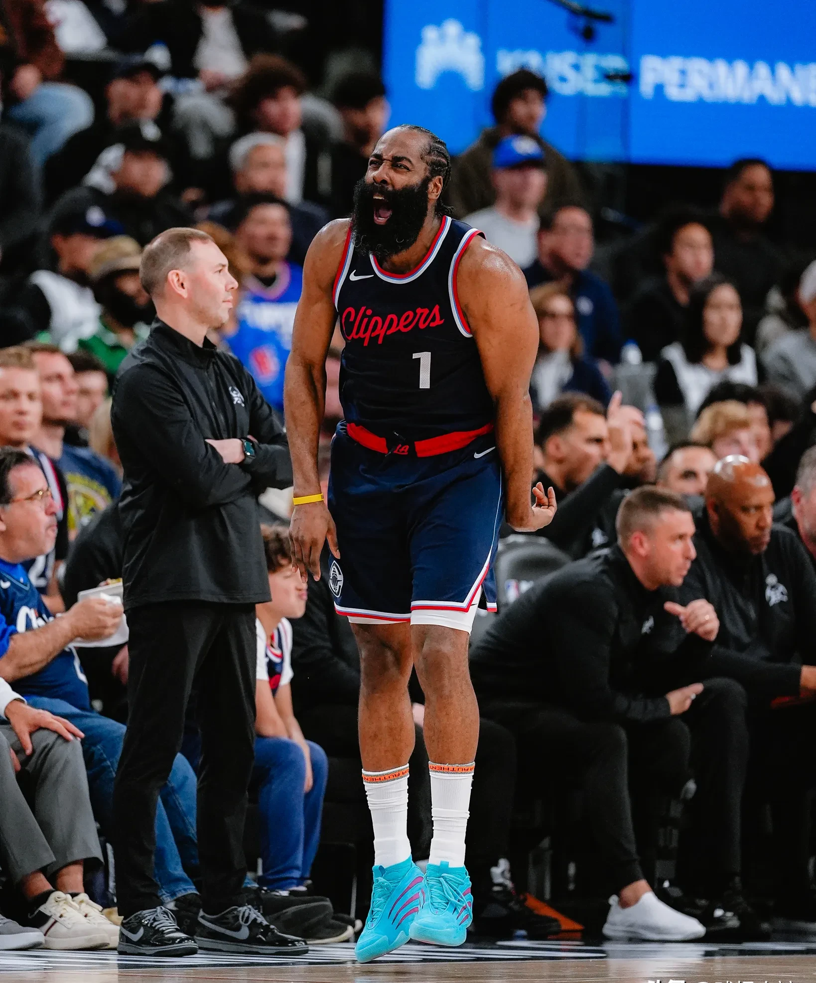 开云电子-热火引发争议!,哈登官方宣布持续失利新规全场沸腾不已-开云电子